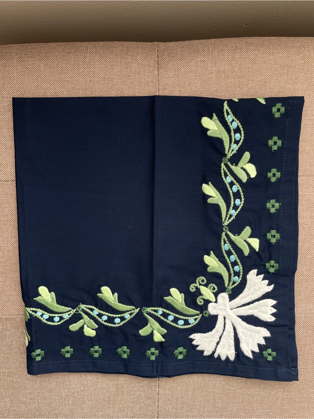Williams Sonoma Navy Blue Napkins Floral Border Set of Four - Picture 2 of 5